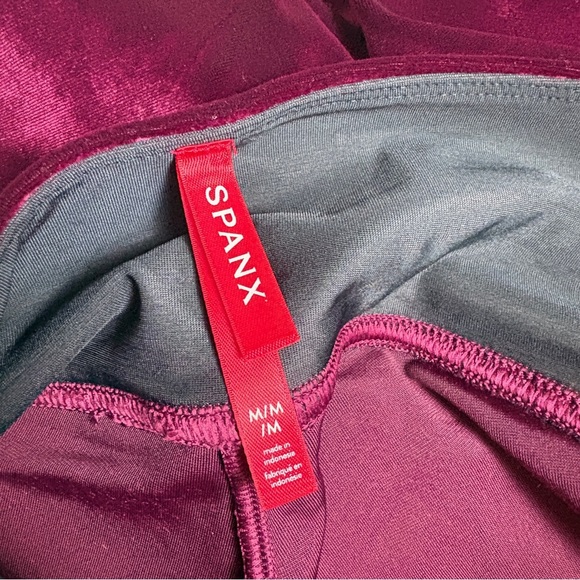 Spanx Womens Rich burgundy Velvet leggings size Medium - Picture 10 of 11